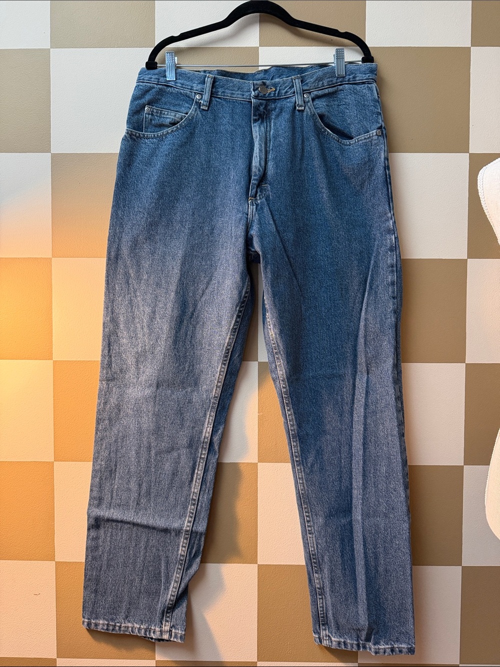 Wrangler Men's Blue Relaxed Straight Jeans